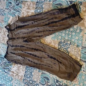 Brand new Capri pants